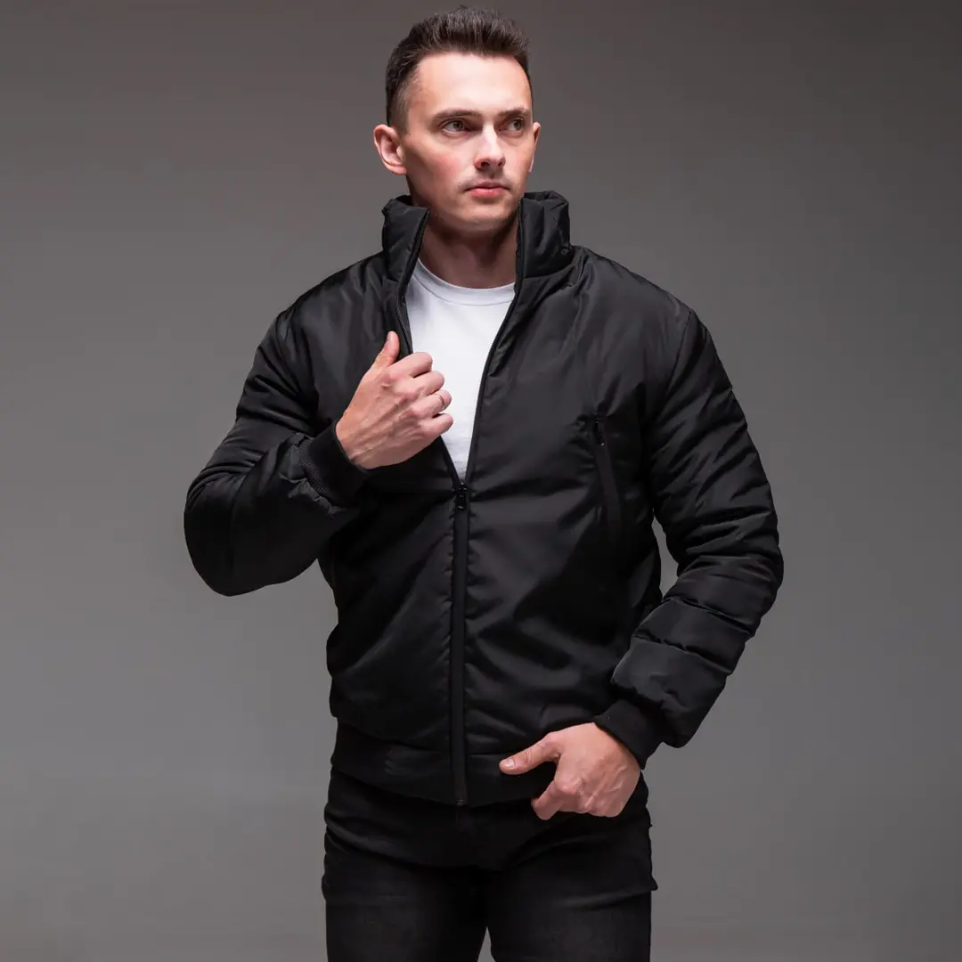 Чоловіча утеплена куртка бомбер (чорна)