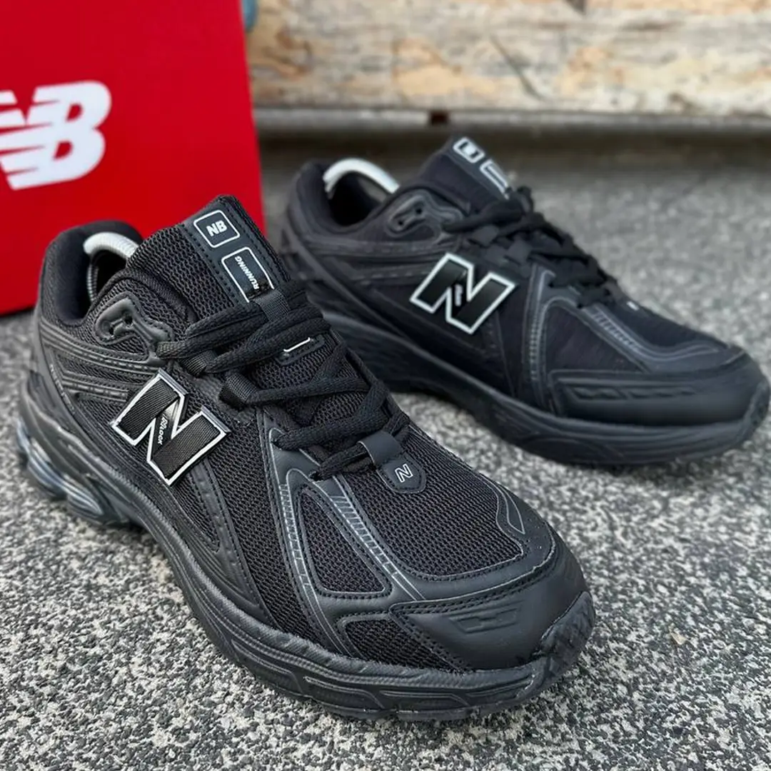 New Balance r all black