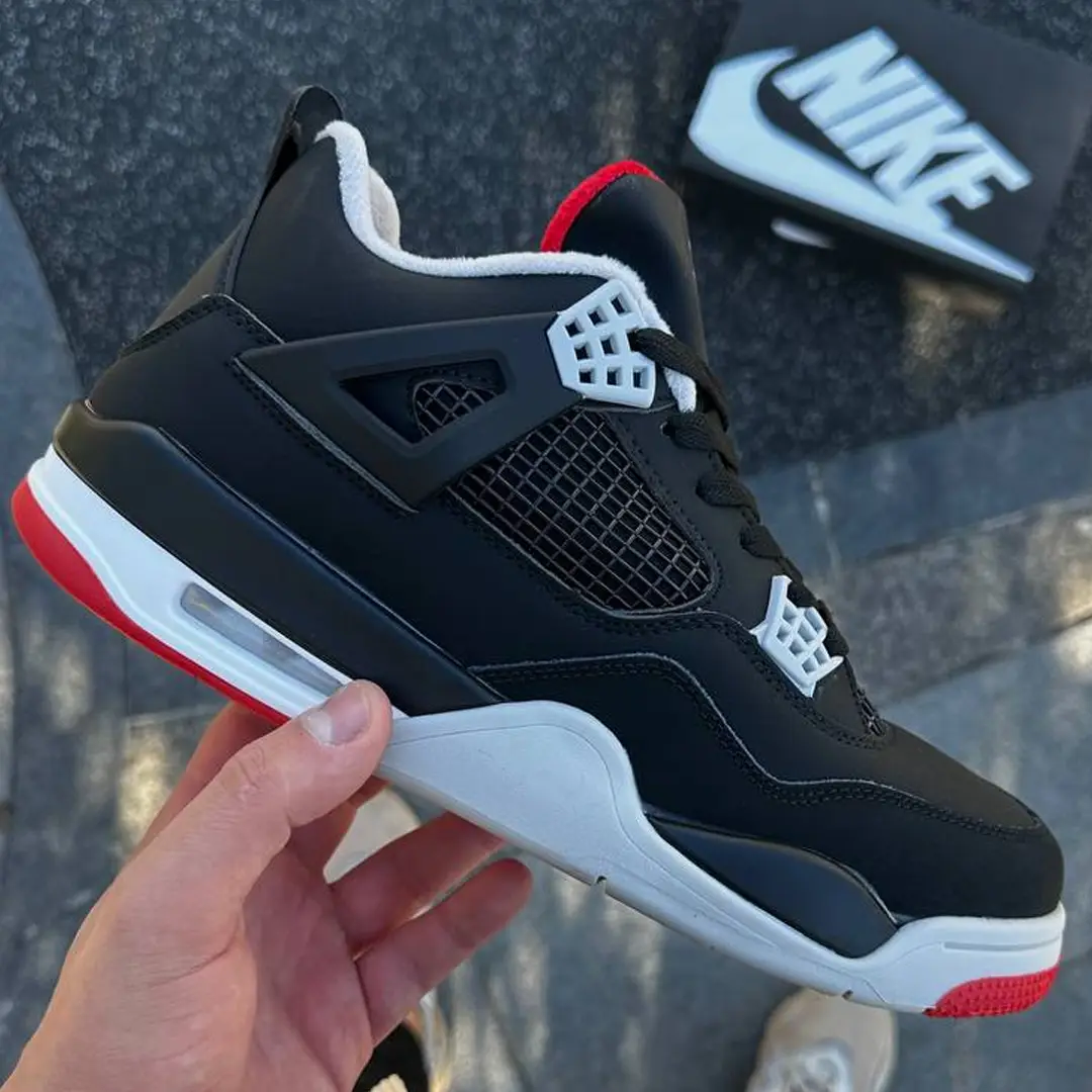 КРОСІВКИ Nike Air Jordan 4 Retro (чорні з красним)