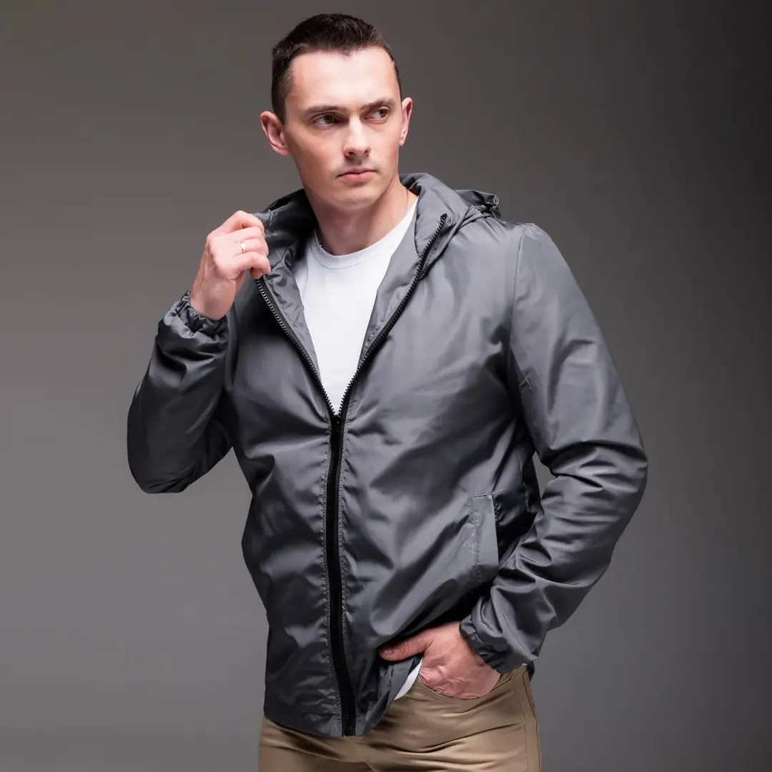 вітровка з капюшоном (сіра)