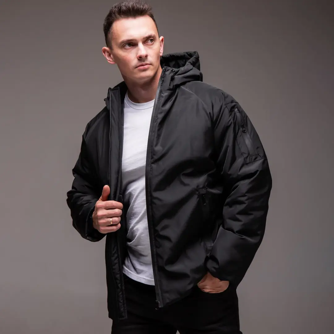 зимова куртка з капюшоном (чорна)