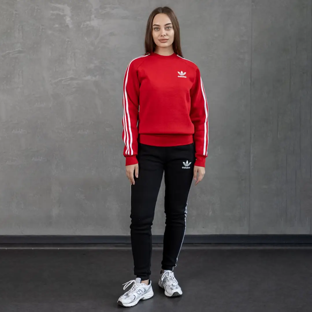 Жіночий зимовий спортивний костюм adidas червоний