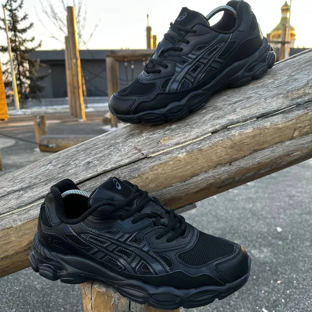 Asics GEL NYC black