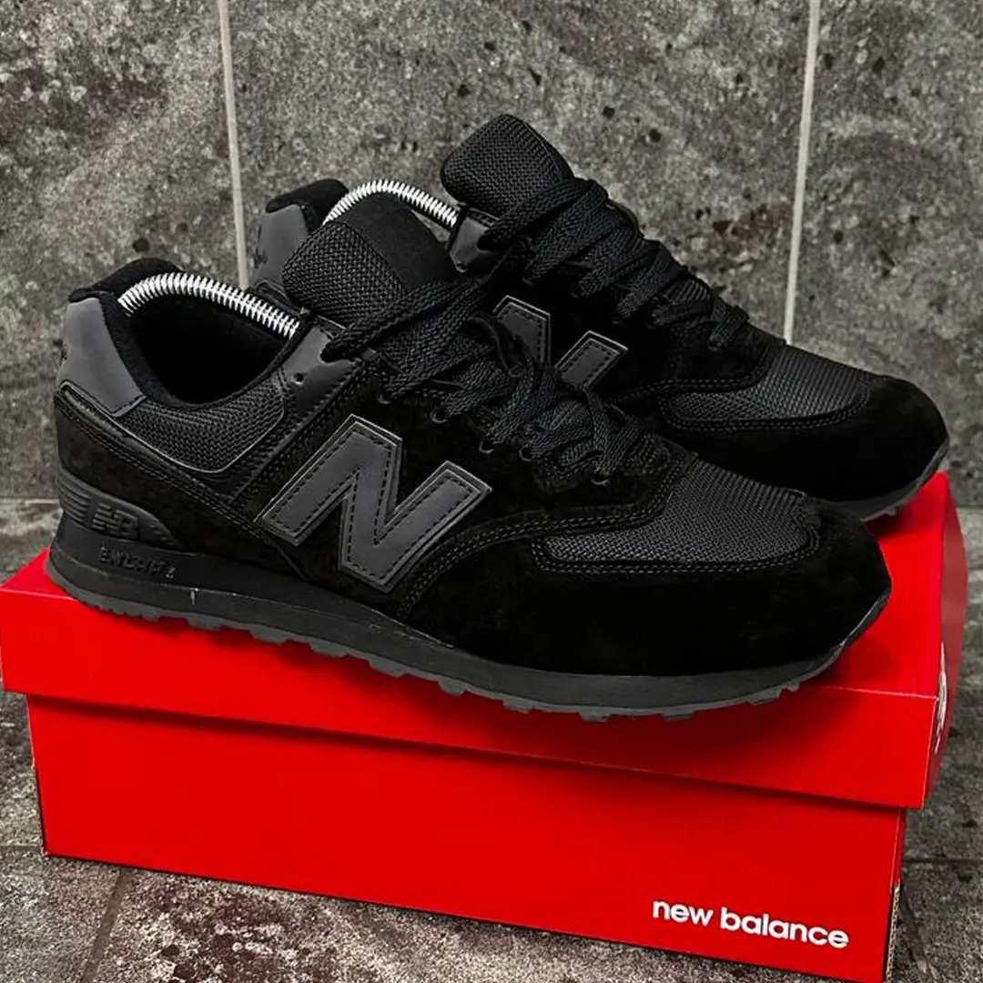 Кросівки New Balance Classic all black замша