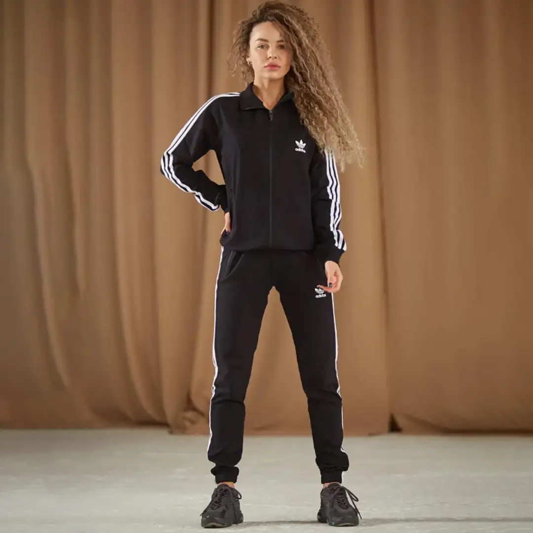 Жіночий спортивний костюм adidas чорний