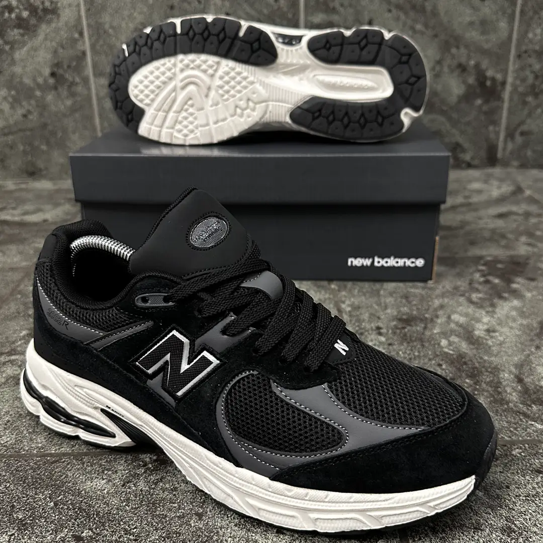 Кросівки New Balance R чорно білі