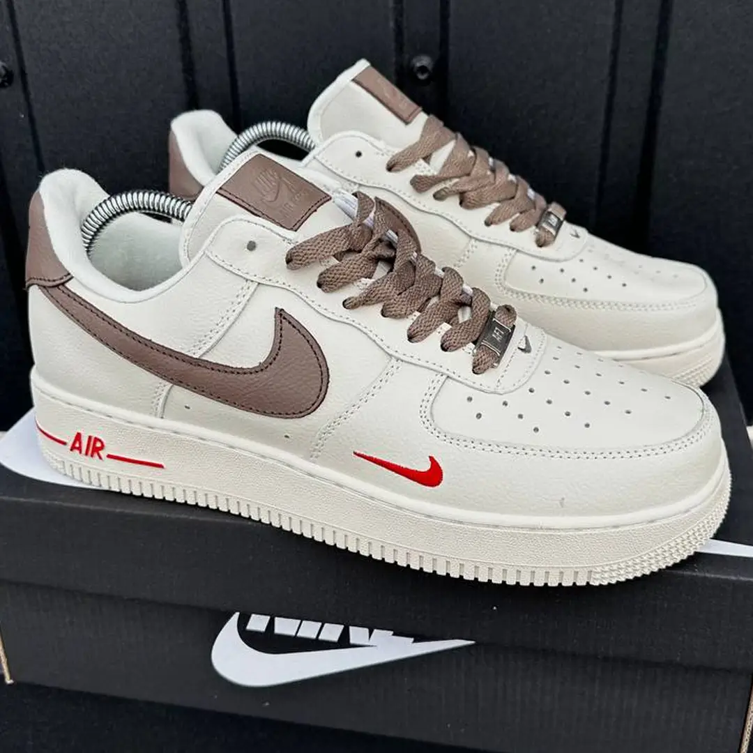 Кросівки Nike Air Force Low Essenti mocco