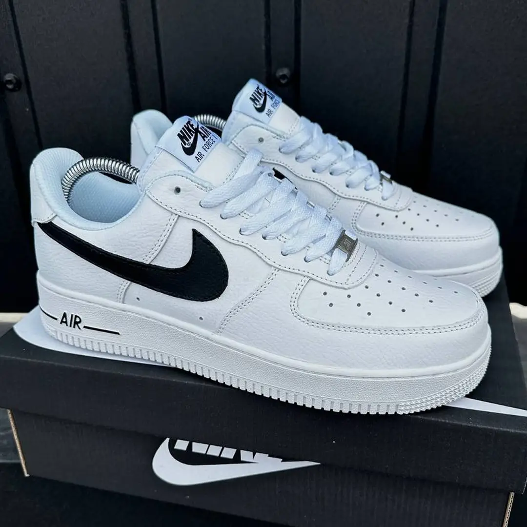 Кросівки Nike Air Force Low білі з чорним лого шкіра ЛІЦЕНЗІЯ