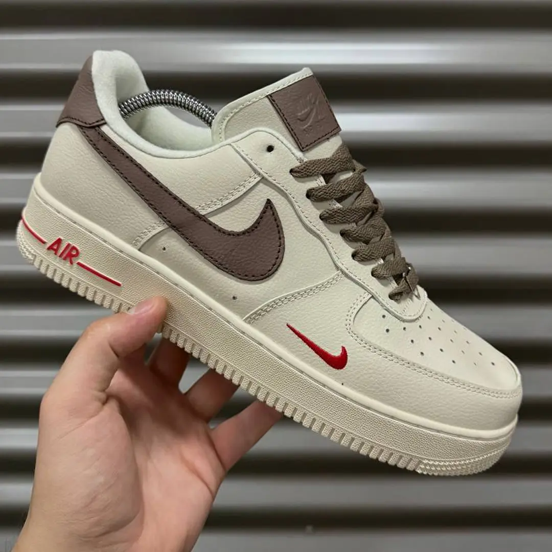 Nike Air Force Low (Essenti mocco)