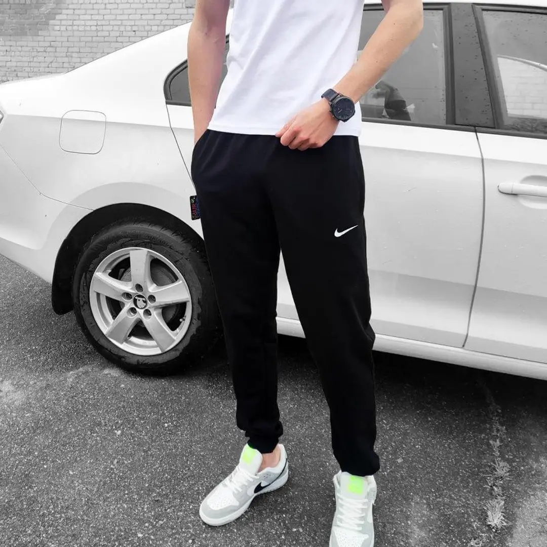 Спортивний одяг Чоловічий комплект Nike: штани + футболка (біла) Магазин Орхідея Чоловічий комплект Nike штани + футболка (біла)