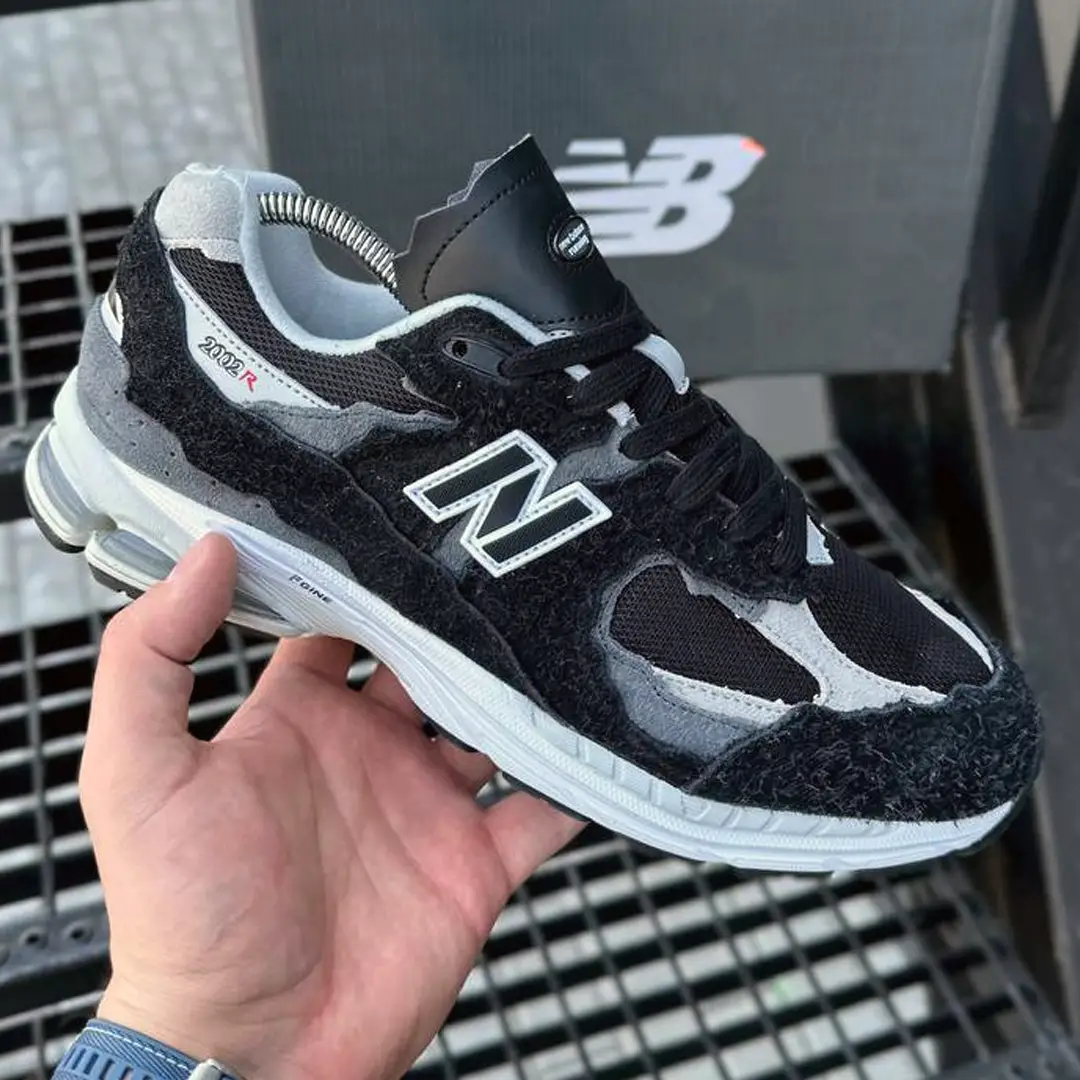 Для нього Кросівки New Balance 2002R (dark gray) Магазин Орхідея Кросівки New Balance R (black)