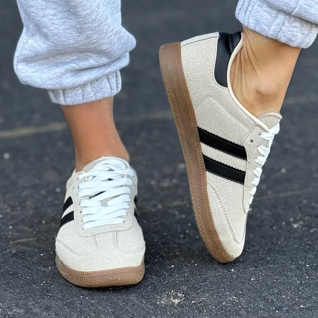 Для неї Жіночі кросівки New Balance 574 (світло-сірі) Магазин Орхідея Жіночі демісезонні кеди Stilli HB