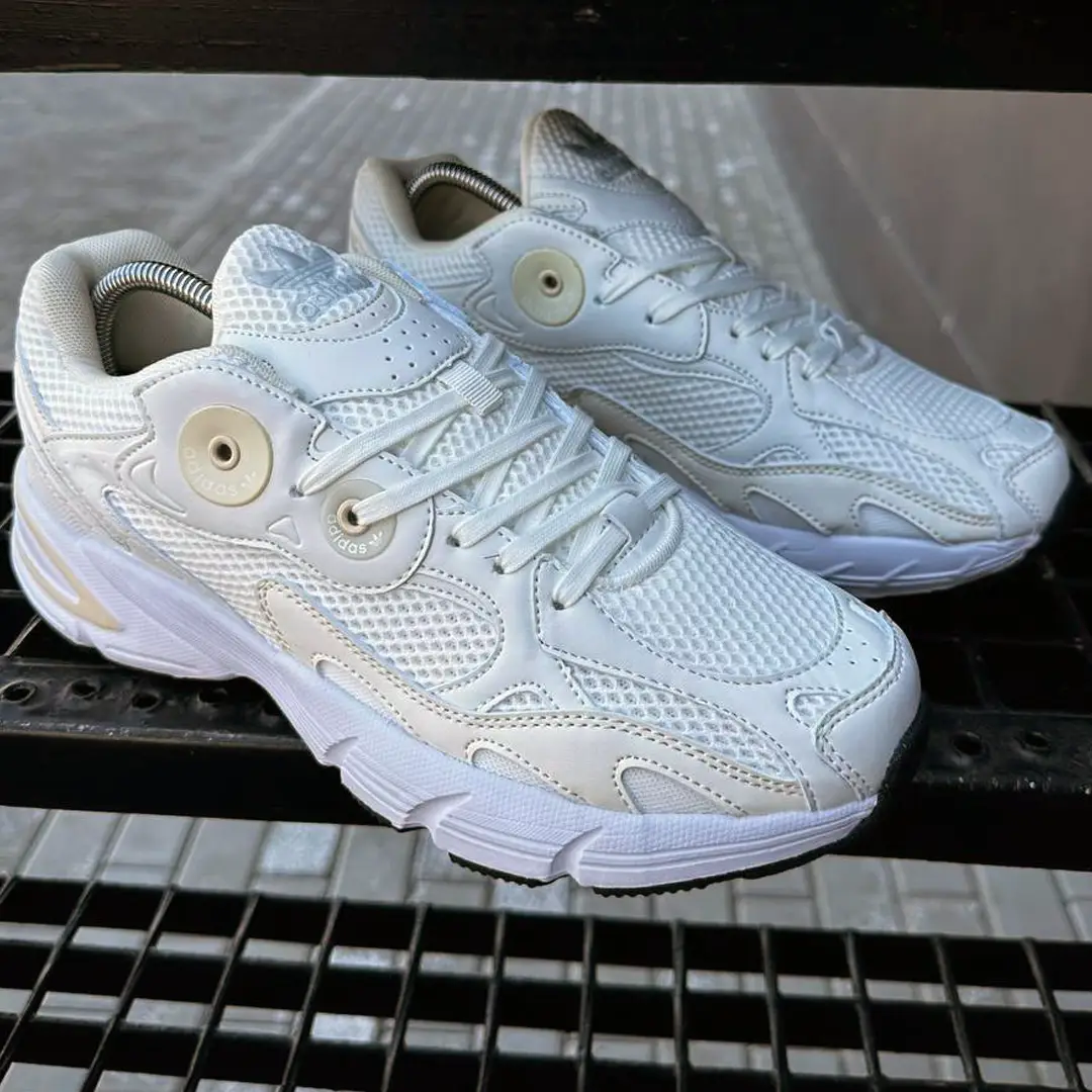 Для неї Жіночі кросівки Adidas Niteball (white & black) Магазин Орхідея Кросівки Adidas Astir (white)
