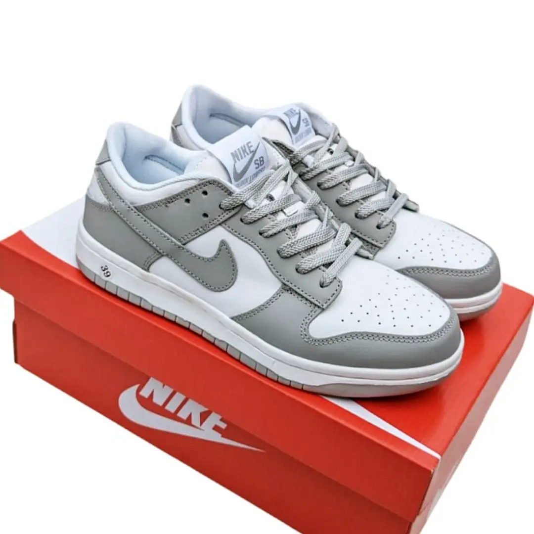 Взуття Жіночі кросівки Nike Dunk Low Retro (білі з сірим) Магазин Орхідея Жіночі кросівки Nike Dunk Low Retro (білі з сірим)