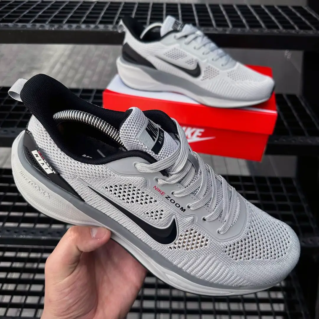 Взуття Кросівки Nike Air Zoom x React (чорні) Магазин Орхідея Кросівки Nike Air Zoom x React (сірі)