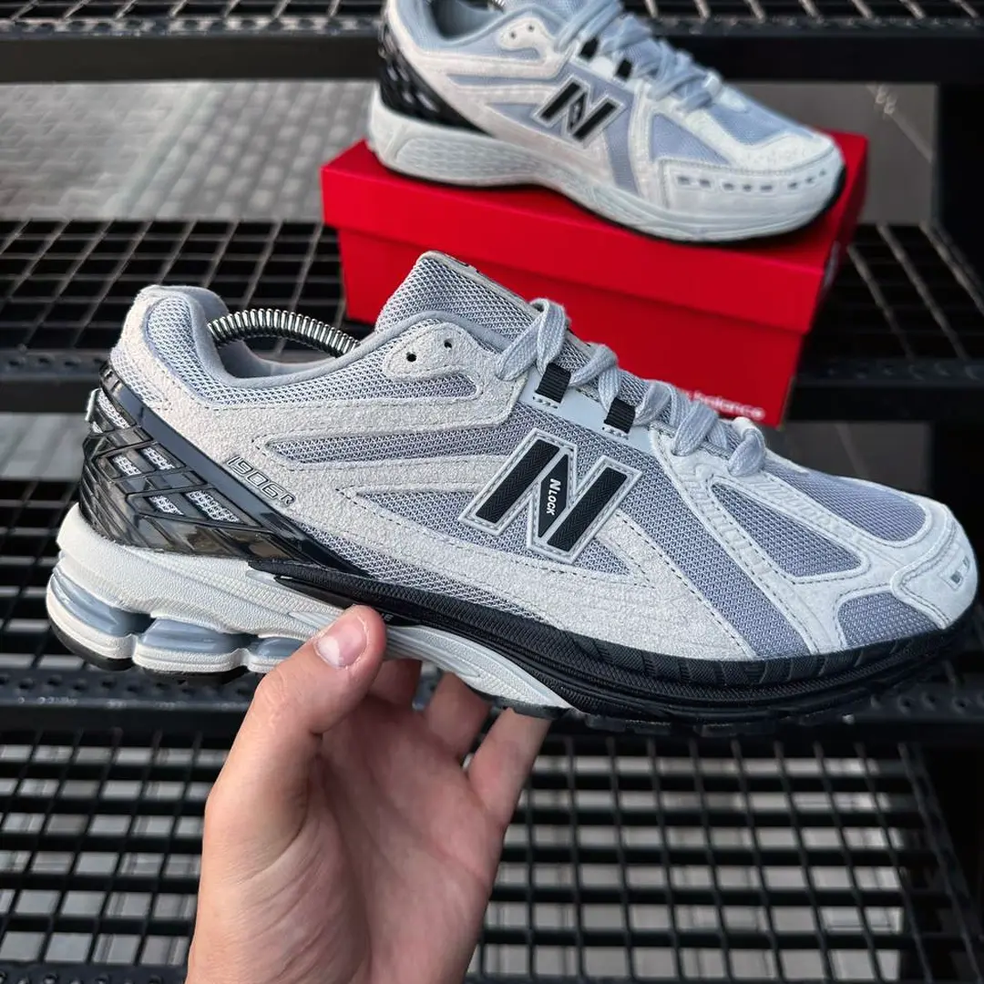 Чоловічі кросівки New Balance R (сірі з чорним)