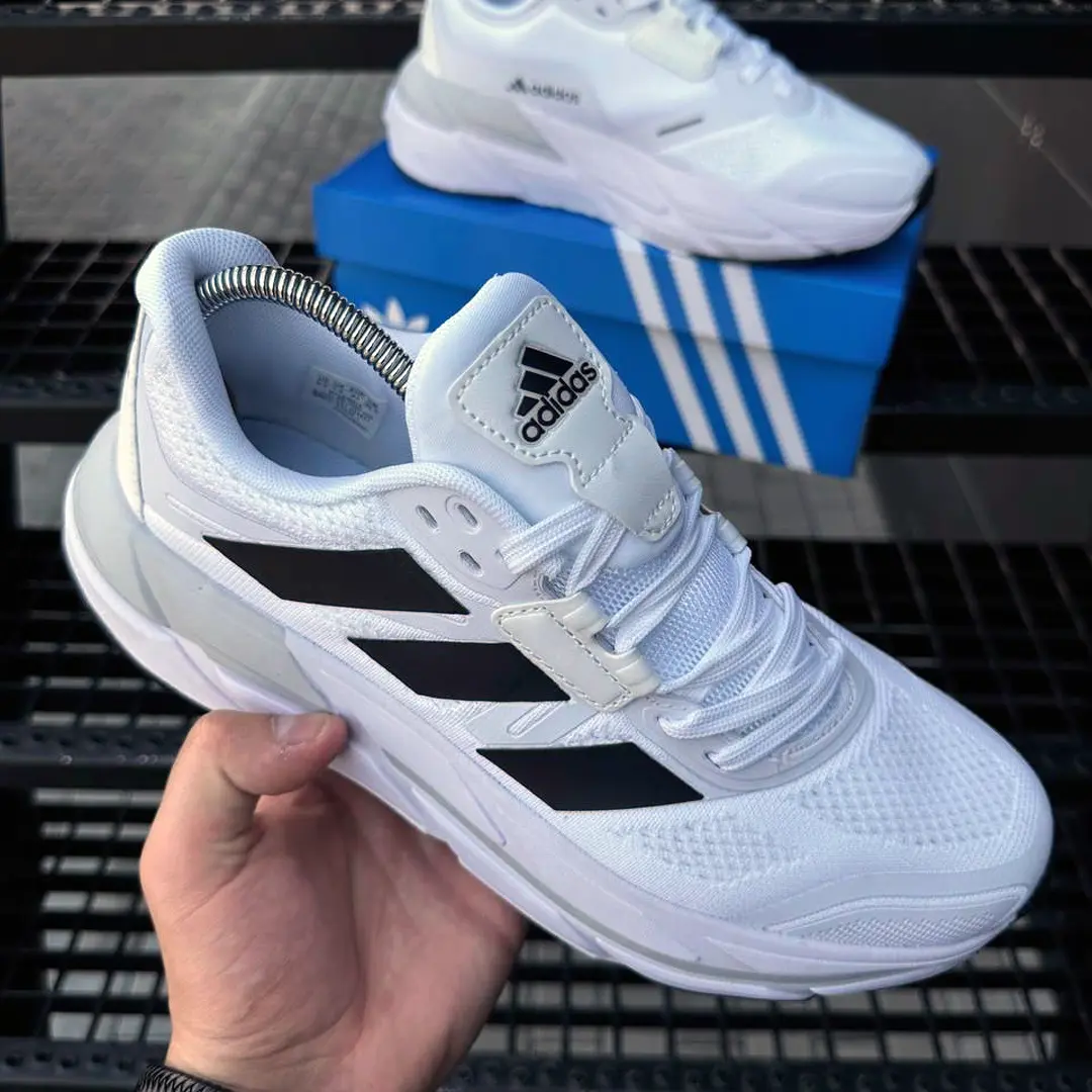 Кросівки Adidas Adistar . (білі)