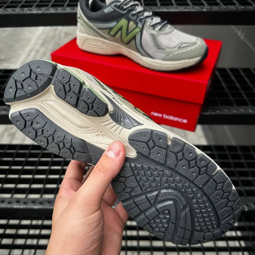 Кросівки New Balance v (color)