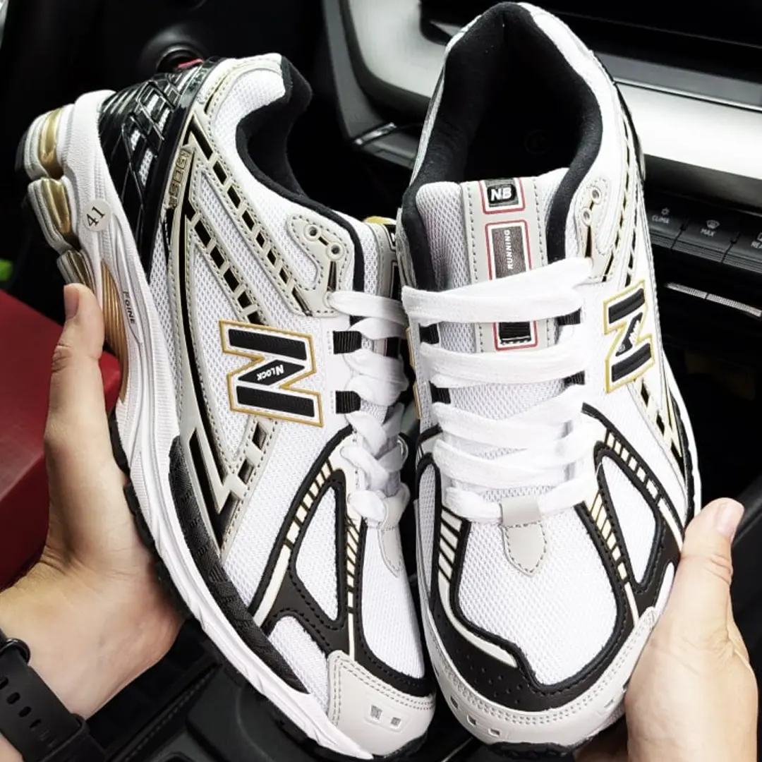 New Balance R (WhiteMetallicGold)