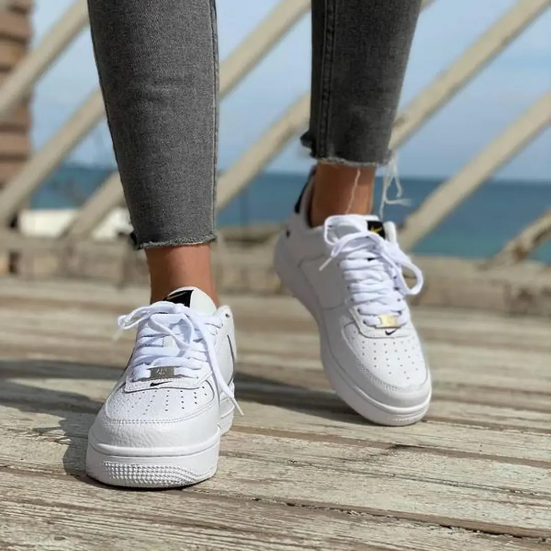 Кросівки Nike Air Force (ultra white black)