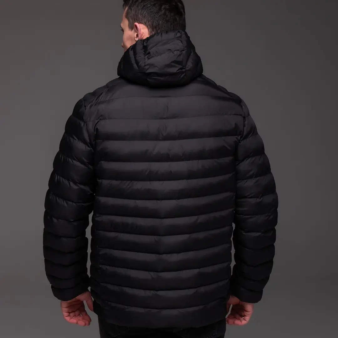 Демісезонна утеплена куртка (чорна)