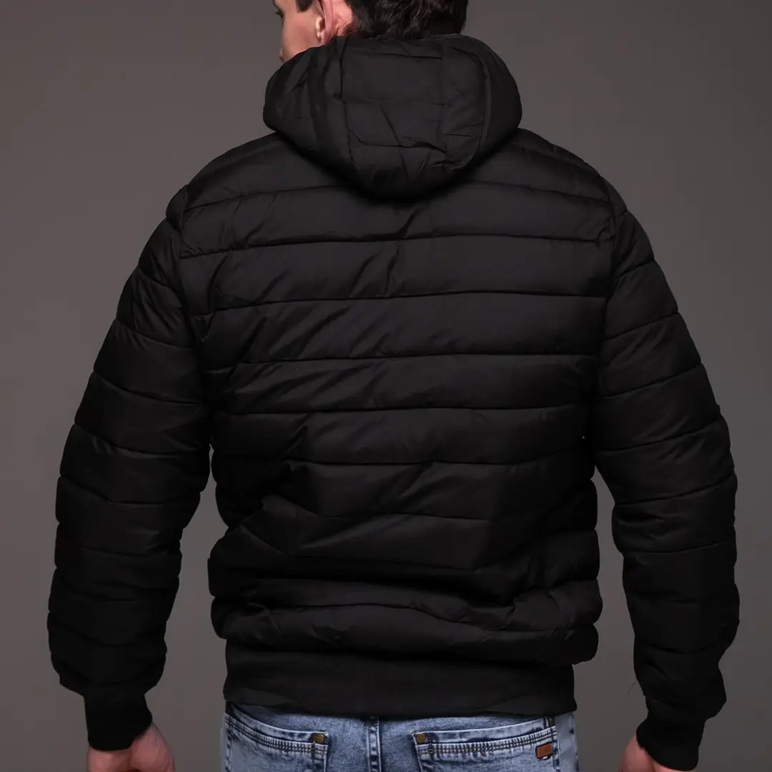 Демісезонна утеплена куртка (чорна)