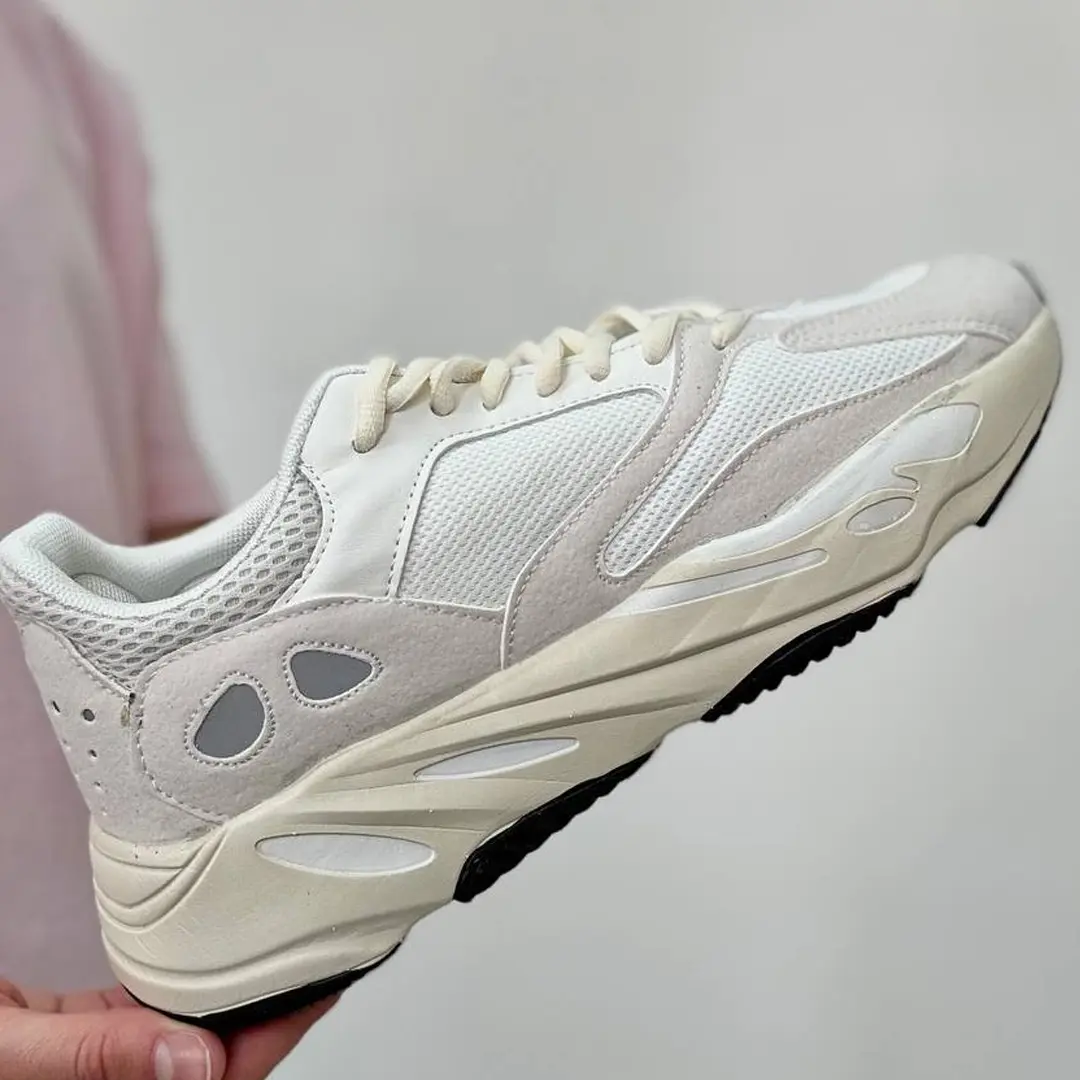 Кросівки Adidas Yeezy (beige)