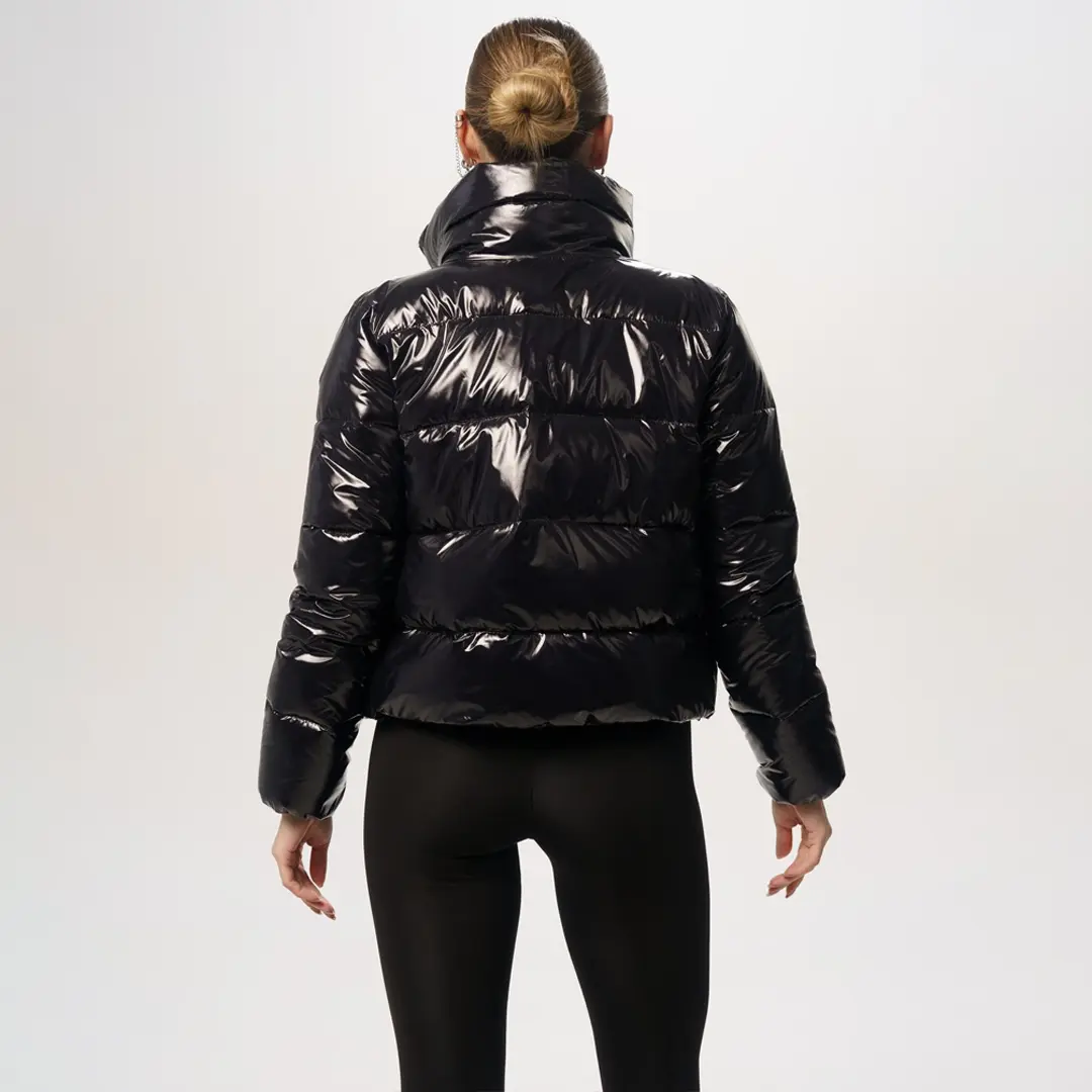 Пуховик укорочений жіночий Lolita (чорний глянець)