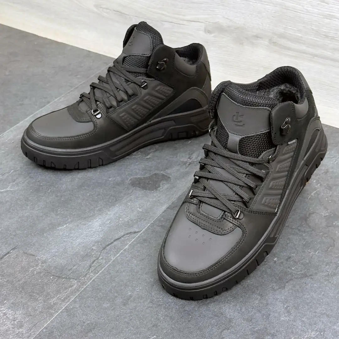 Чоловічі шкіряні зимові кросівки К (чорні)