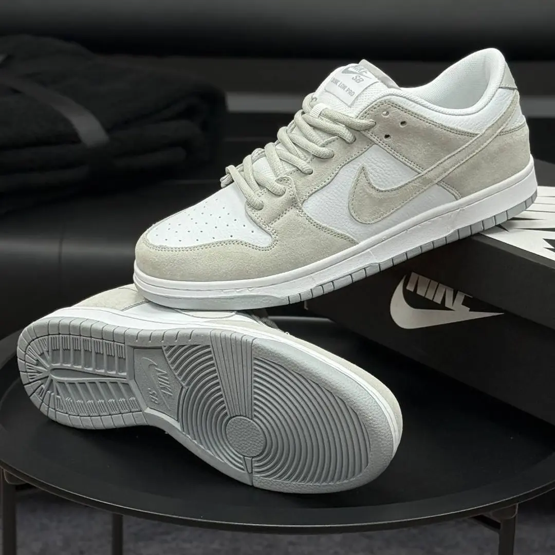 Жіночі кросівки Nike SB Dunk Low (gray & white)