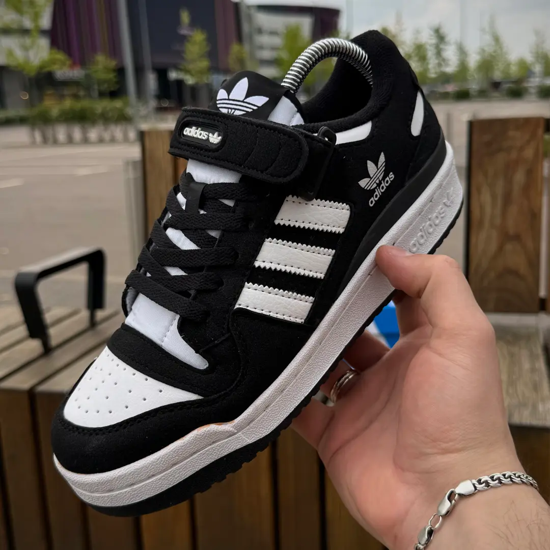 Adidas Forum low (black & white)