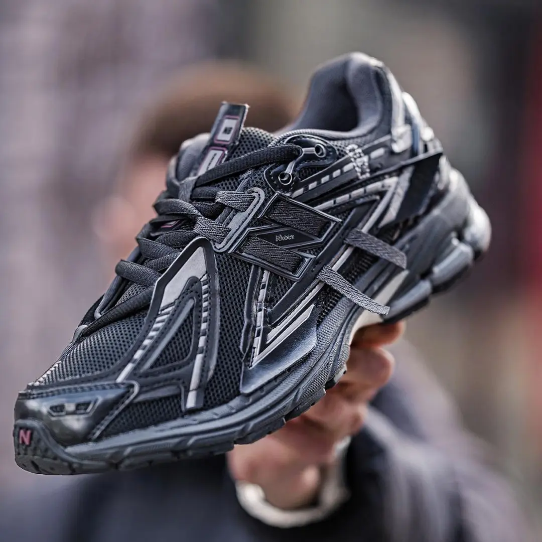 Кросівки New Balance A Black Silver Metallic MAF