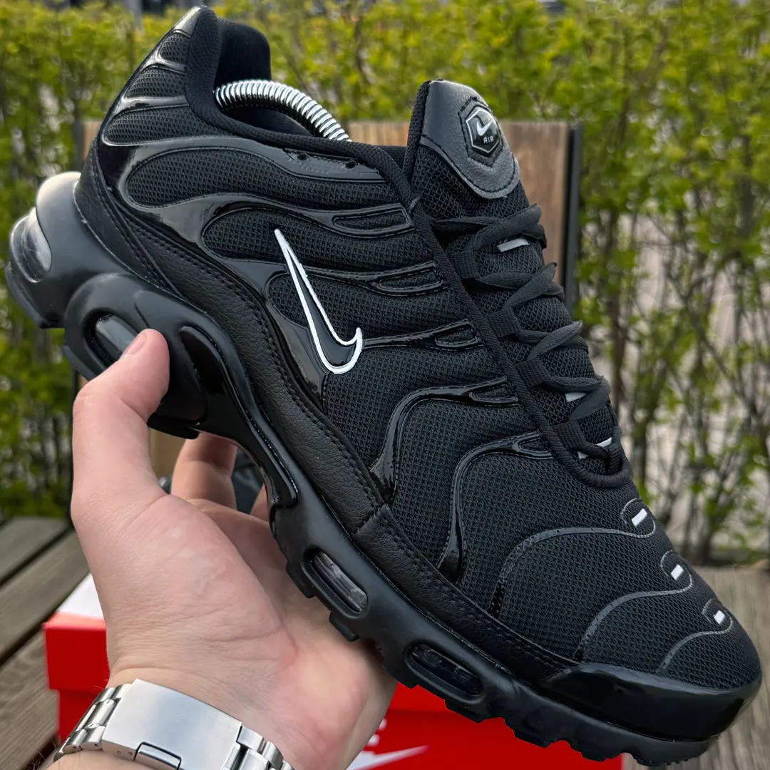 Кросівки Nike Air TN Plus Triple (black)