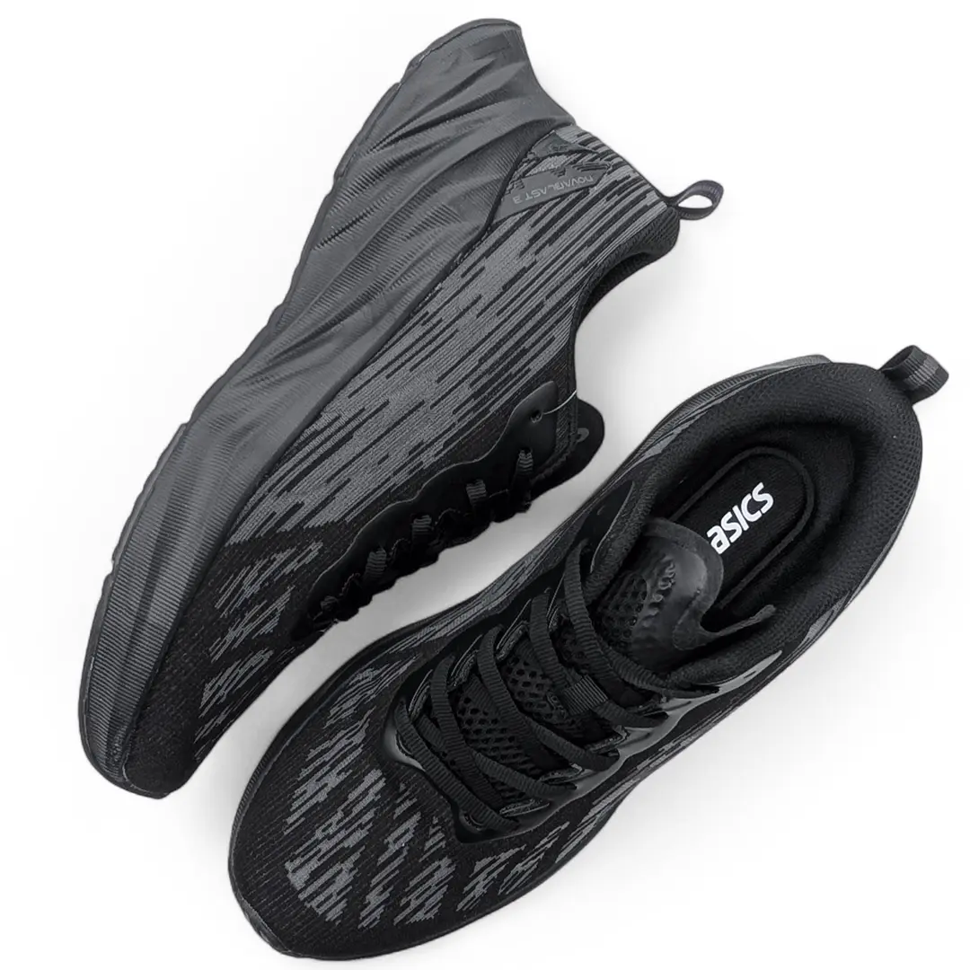 Кросівки ASICS Novablast (black)