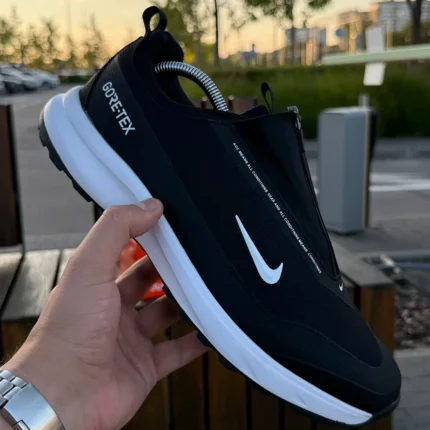 Nike Кросівки Nike ACG Mountain Fly (чорно-білі) Орхідея