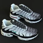 Nike Кросівки Nike Air Max Plus TN Black White Mint Орхідея