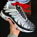 Nike Кросівки Nike Air Max Plus TN Black White Mint Орхідея