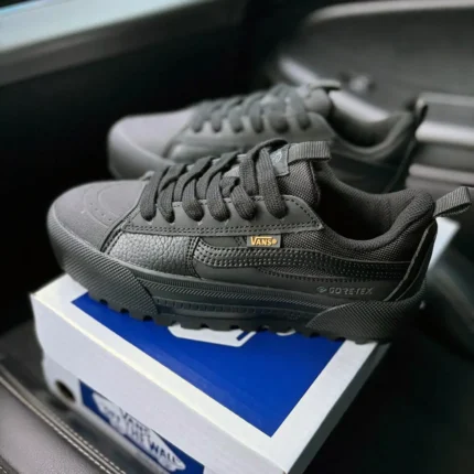 Vans Кросівки Vans Old Skool Mte 1 (black) Орхідея
