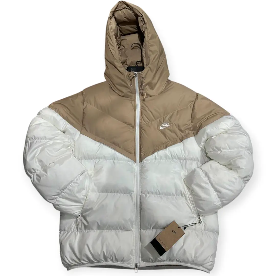 Жіночі зимові куртки Пуховик Nike Storm-Fit (білий з бежевим) Орхідея Жіночі зимові куртки Пуховик Nike Storm-Fit (білий з бежевим) Орхідея