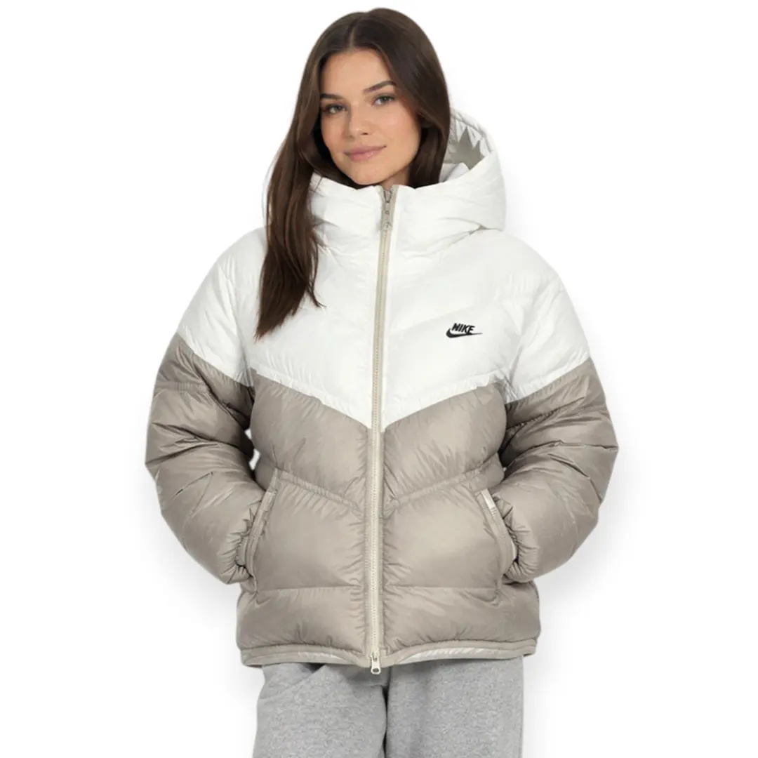 Жіночі зимові куртки Жіночий пуховик Nike Storm-Fit бежевий Орхідея Жіночі зимові куртки Жіночий пуховик Nike Storm-Fit бежевий Орхідея